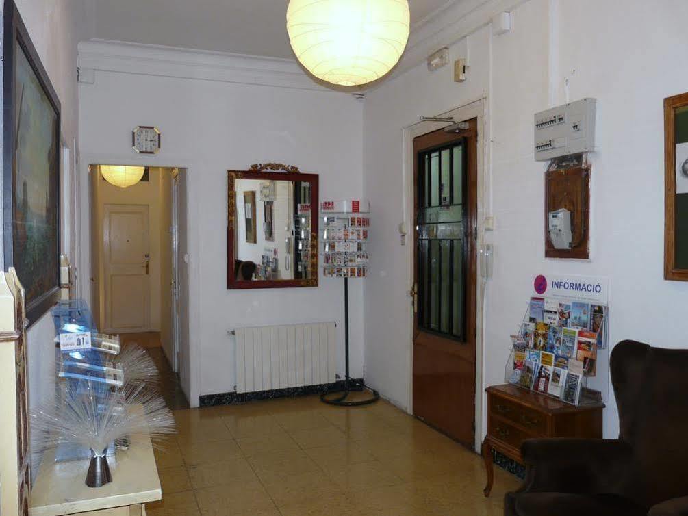 Pension Arosa Βαρκελώνη Εξωτερικό φωτογραφία